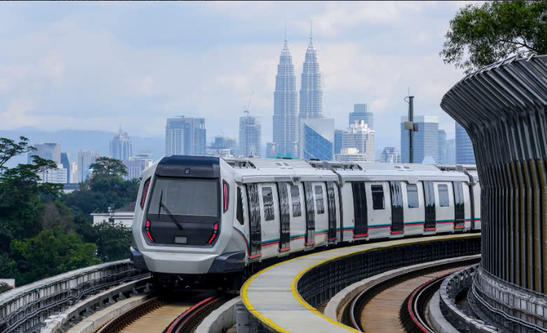 Gamuda Bhd là tập đoàn xây dựng, bất động sản Malaysia. Trong ảnh: Tuyến MRT Kajang Line do Gamuda phát triển.