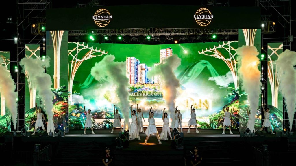 Lễ "kick-off" Elysian với chủ đề độc đáo thu hút hơn 1.200 người tham dự.